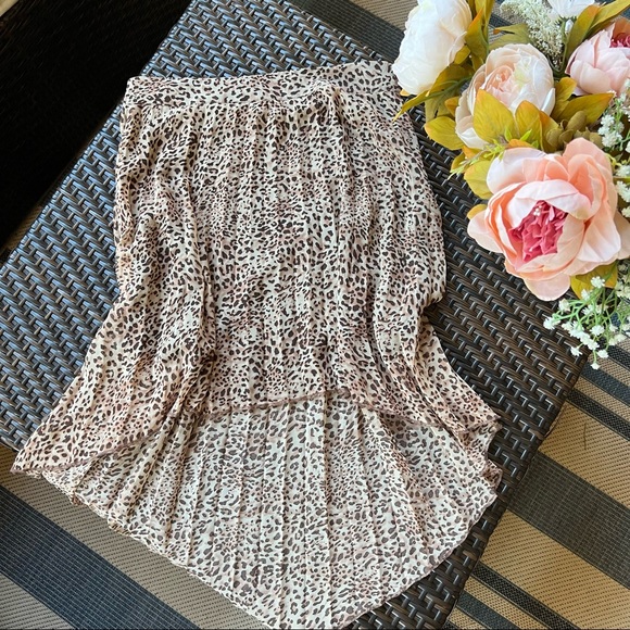 OTHERS FOLLOW | Leopard Chiffon High Low Skirt - Picture 4 of 12
